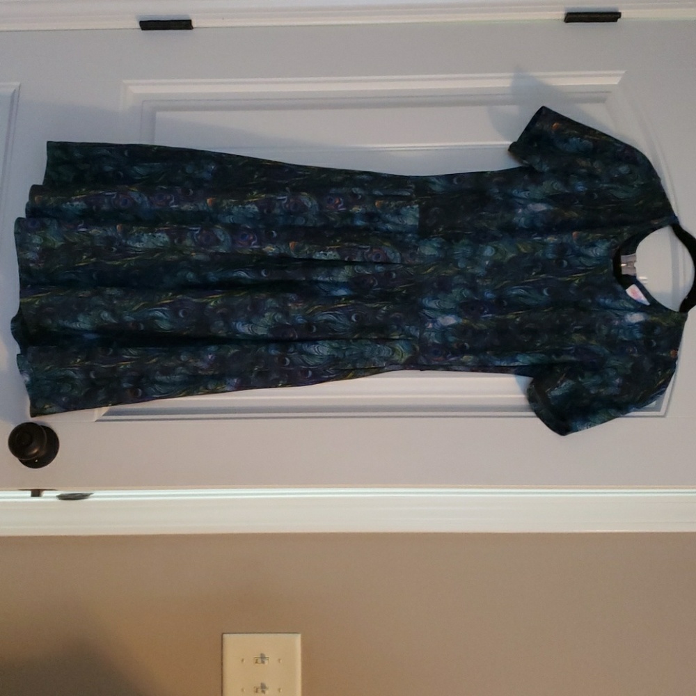 Medium LulaRoe Peacock Amelia